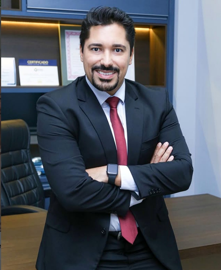 Dr. Renan Barini
